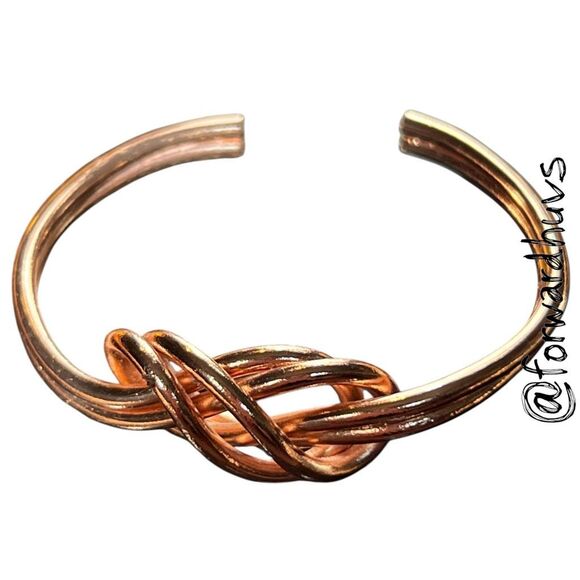 Hand Crafted Twisted Copper Cuff Bracelet – Knotted Rope Design - Picture 4 of 6